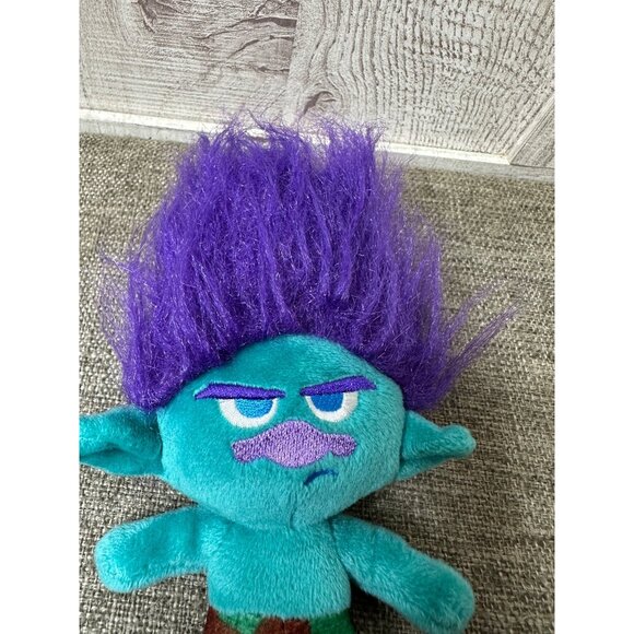 DreamWorks Trolls Plush Keychain With Purple Hair & Zippered Back - Picture 3 of 6